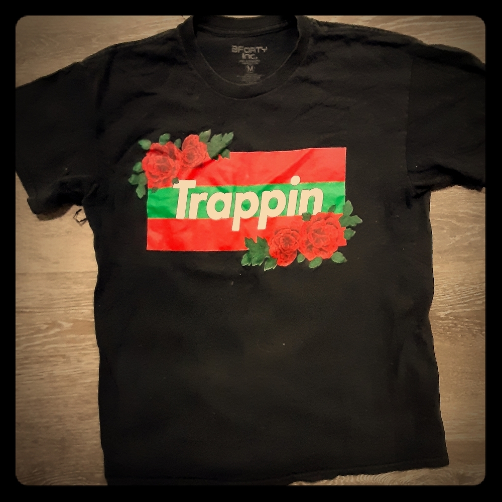 TRAPPIN T-shirt
